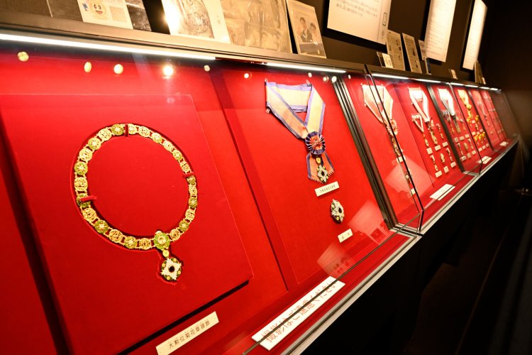 展示されている勲章。