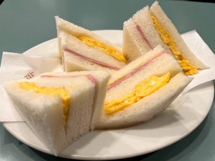 ぜひ玉子焼きが温かいうちにいただきたい。