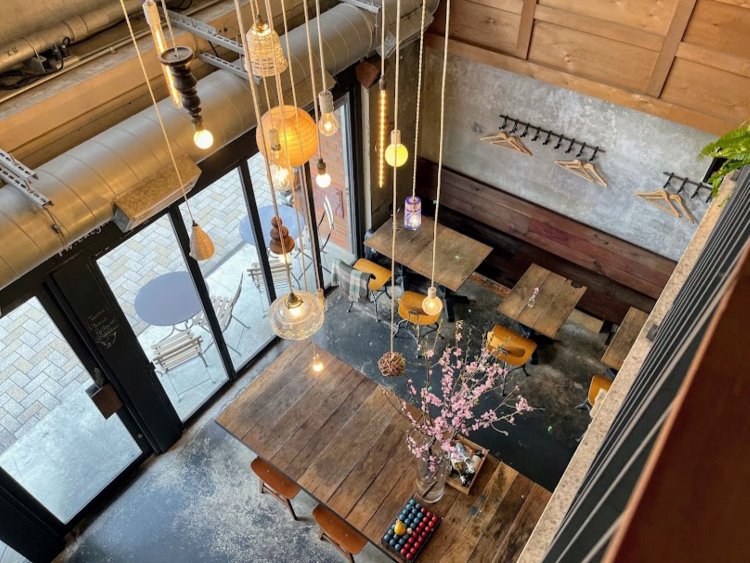 2階から1階を見下ろす。