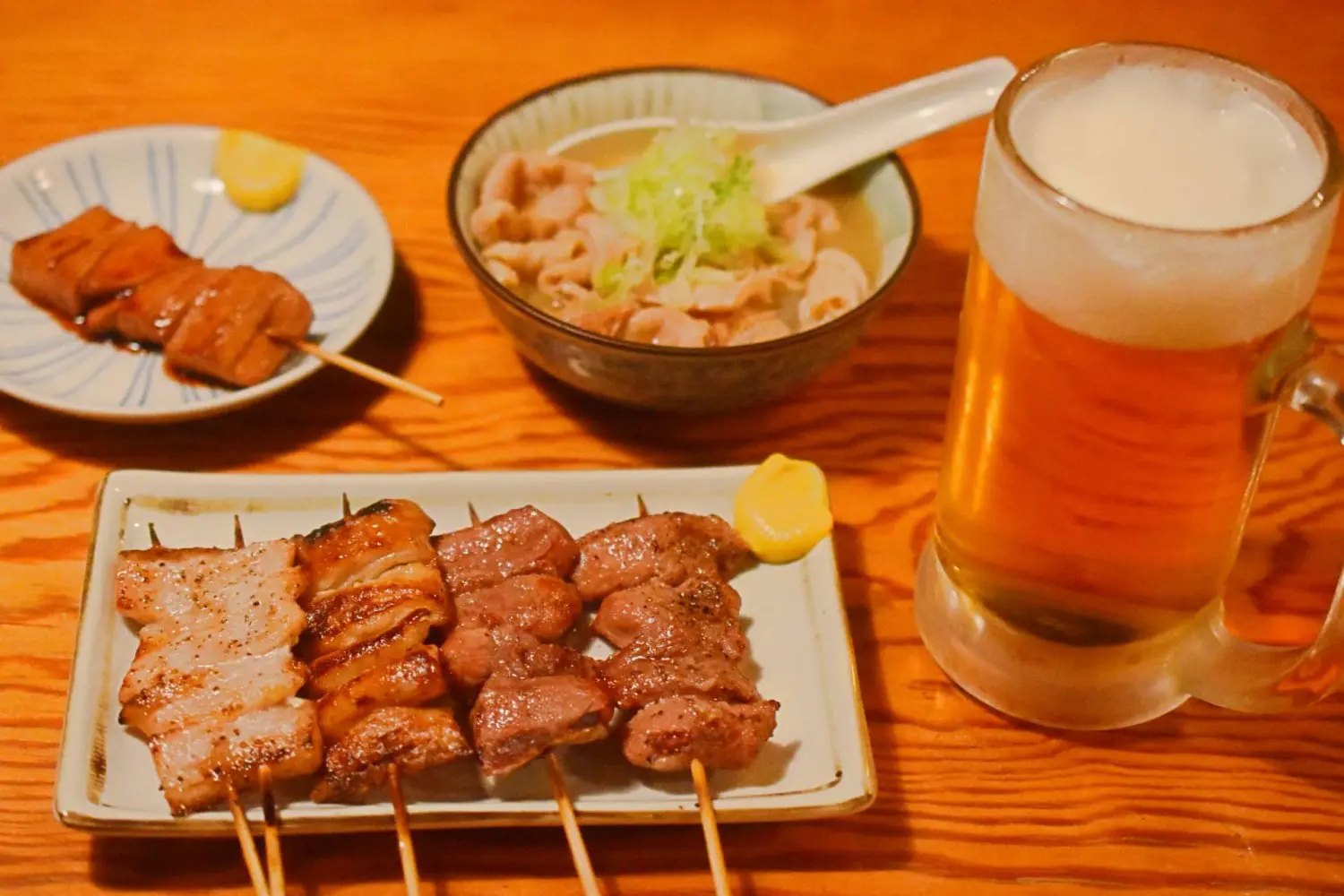 店主のこだわりが生んだ 最高鮮度のもつ焼きが味わえる目黒 スタミナ串焼き 仲垣 さんたつ By 散歩の達人