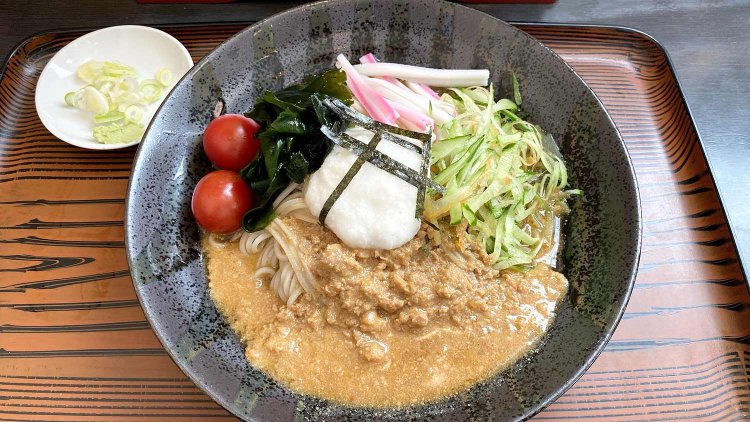 野菜たっぷりゴマ味噌そばスペシャル