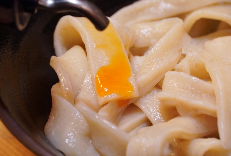 ラー油で食べるのもおすすめ。