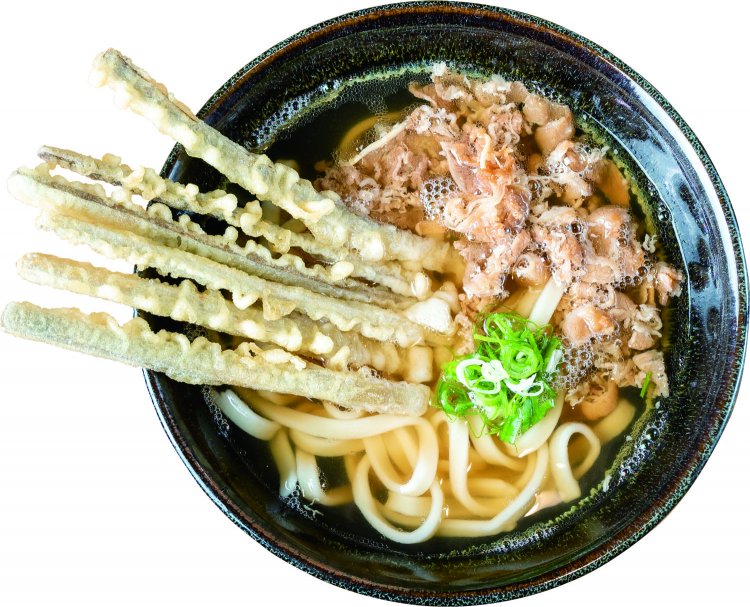 福岡 筑後うどん。筑後は米と小麦の二毛作が盛んで、ご飯のおかずにうどんを食べることも。中には50分近く茹で切る店もあるほど、ふんわりして粘りのある麺が主流。