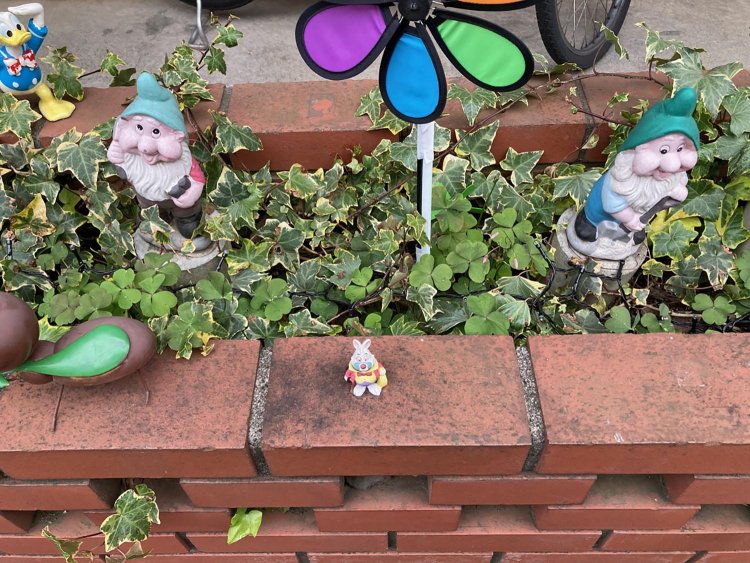 よく見るとドナルドやウサギ、他にもアラジンやダンボなどが置かれている。