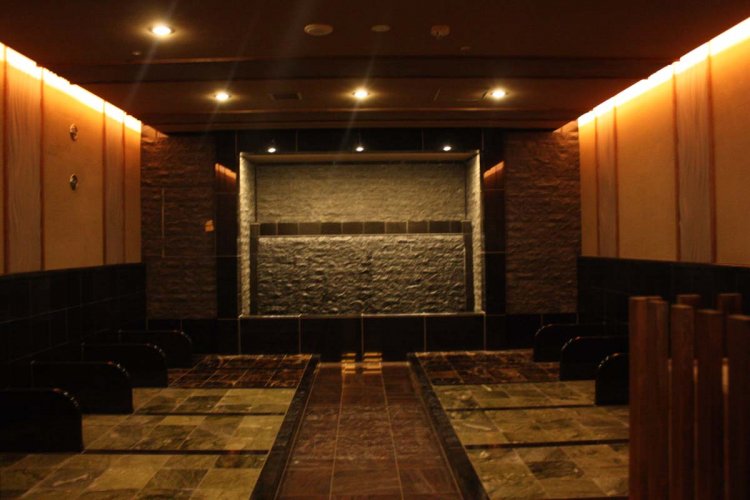 アロマザルツ房で、アロマの香りと水蒸気を思いっきり深呼吸で体内に取り入れよう。