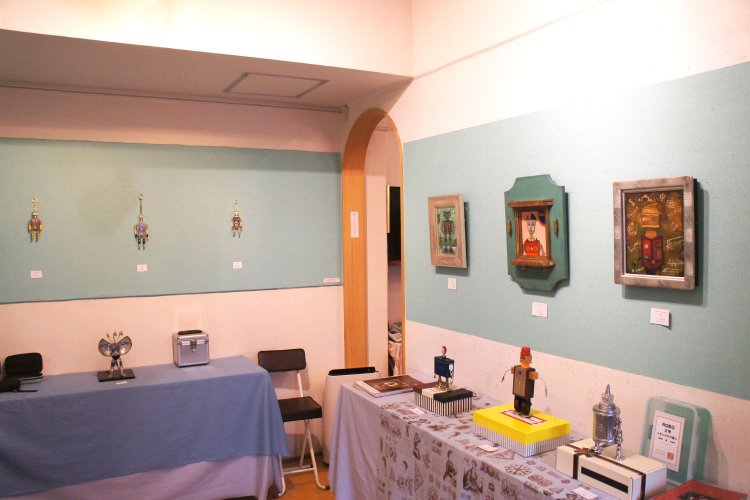 ファンタジーをテーマに、わかりやすく親しみやすい企画展を開催。毎週パンフレットをつくるだけでも大変だ。