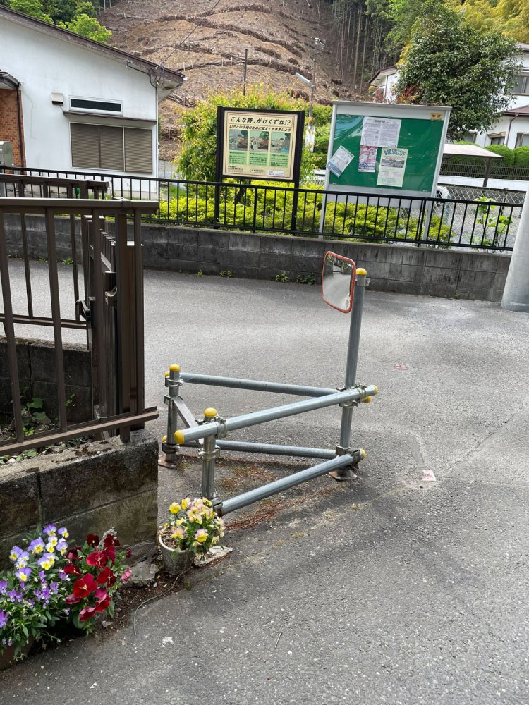 三角形という形だけの純粋残余地。