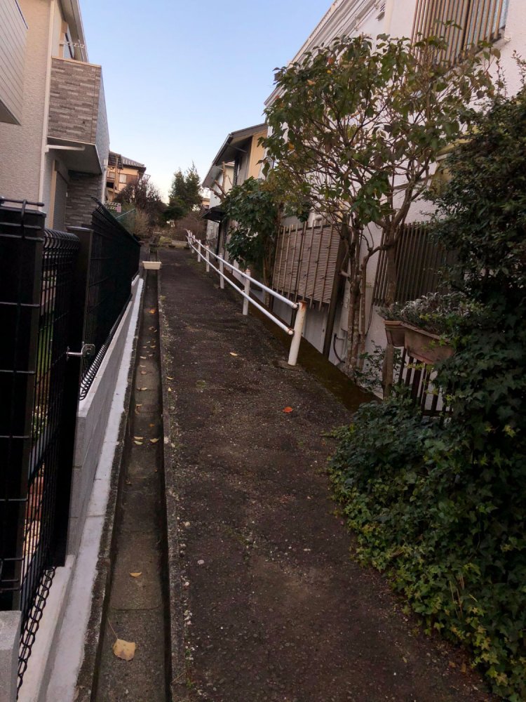 pic18_昔の小道が残っていた残余地3