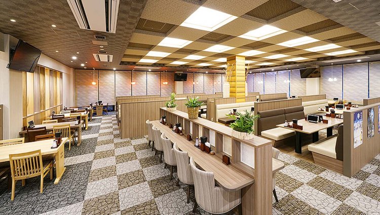 湯上がりのビールや食事は1階のレストラン「rara's Kitchen（ララズ キッチン）」へ。