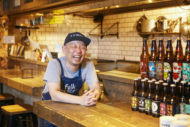 笑顔がまぶしい髙野さん。