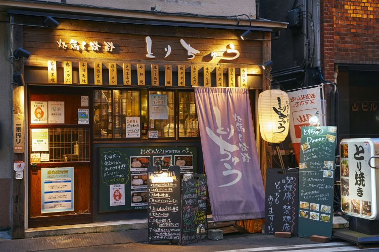 開店してすぐに常連客がついた。