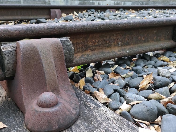 双頭レールモニュメント。