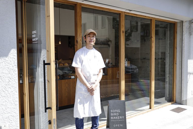 国産の素材を使用することで、日本の農家も応援したいと本藤さん。「生地はもちろんパンに使う具材もできるだけ店内の厨房で手作りしています！」。