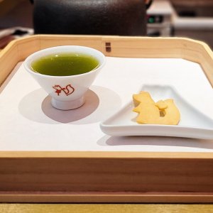 抹茶バスクチーズケーキと厳選日本茶を楽しむカフェ『INARI TEA』 ～黒猫スイーツ散歩 恵比寿編⑧～