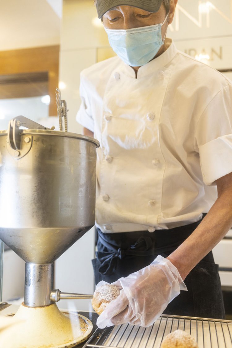 池上シューの池上は地名と店主の名字をかけている。