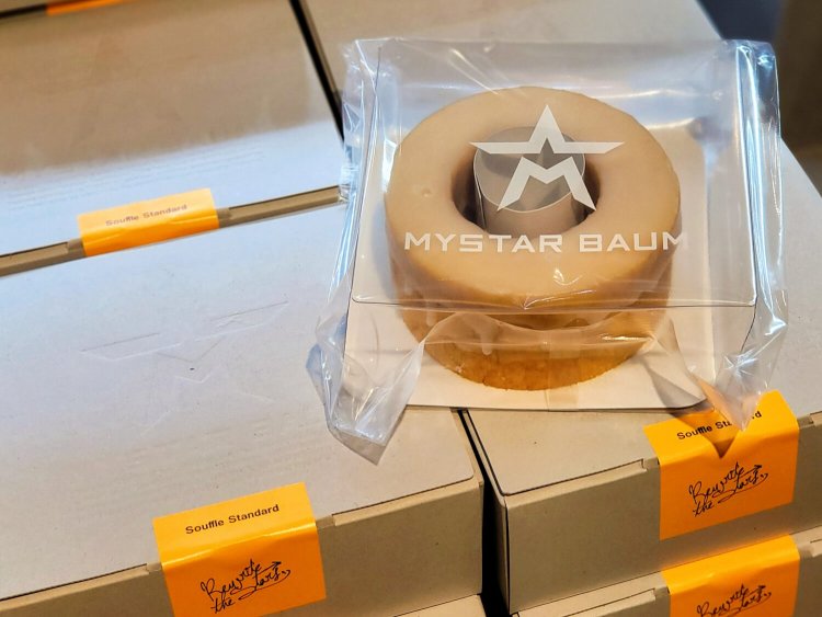 スフレ スタンダード 1782円（テイクアウトのみ）。