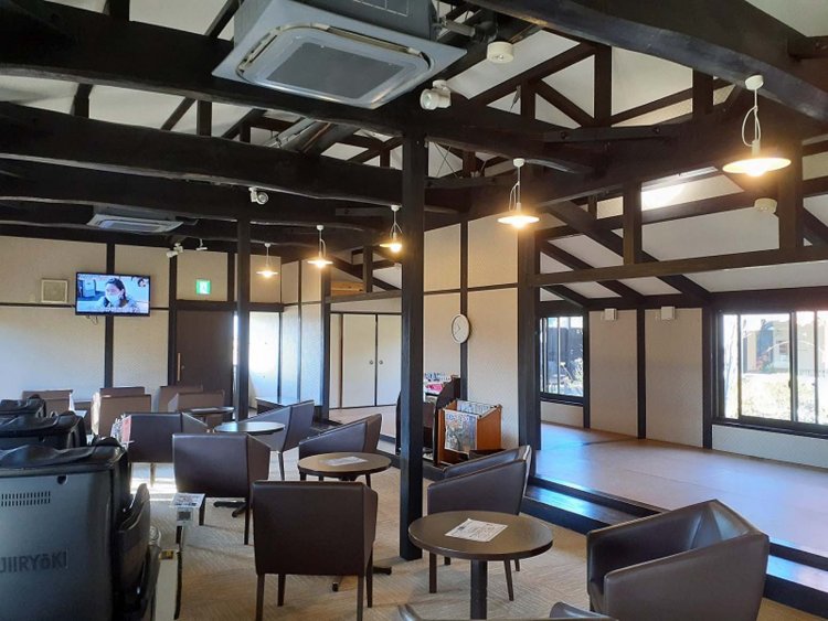 テレビを観たり、雑誌を読んだり、思い思いに過ごせるお休み処。