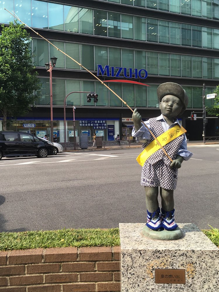 2019年5月撮影。手にしている釣竿がいつもより長めだ。