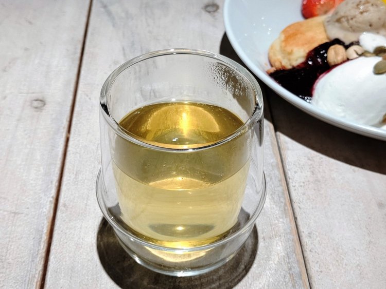 330円でセットにできるカモミールティー。