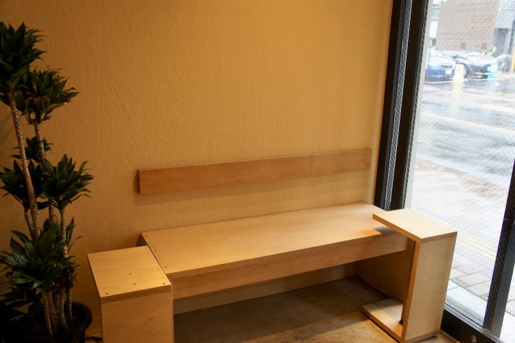 １階には気軽に寛げるスペースが。