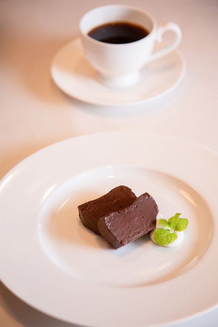 カシオペアで作っていたオリジナルのガトーショコラ700円。