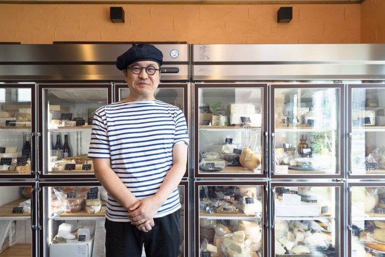 「ハマる抜け出せない、チーズの世界へようこそ」。