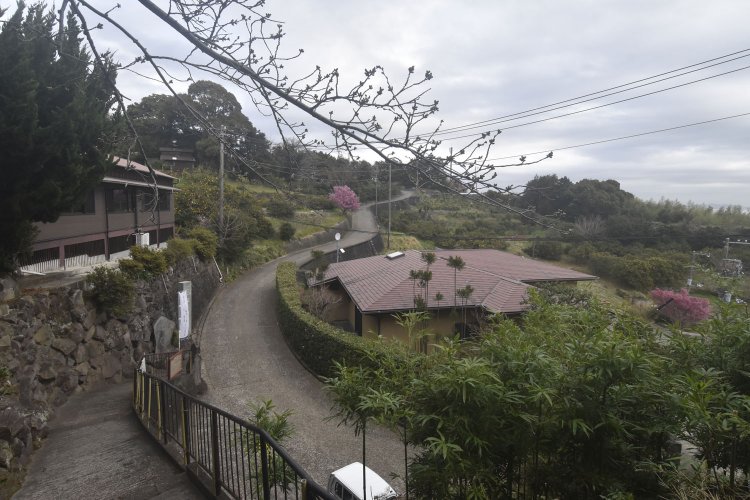 与一が討ち取られたとされる畑は、ねじり畑を呼ばれている。