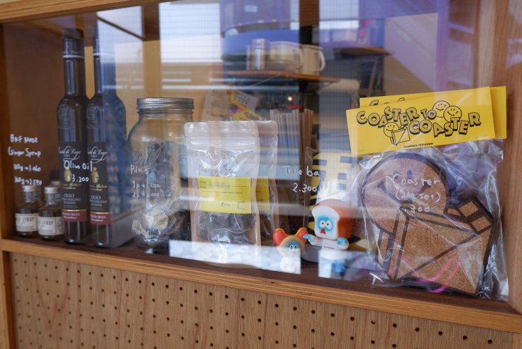 店頭ではオリジナルグッズの販売も（写真は2022年4月時のもの）。