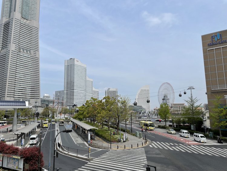 桜木町駅から見たみなとみらい。