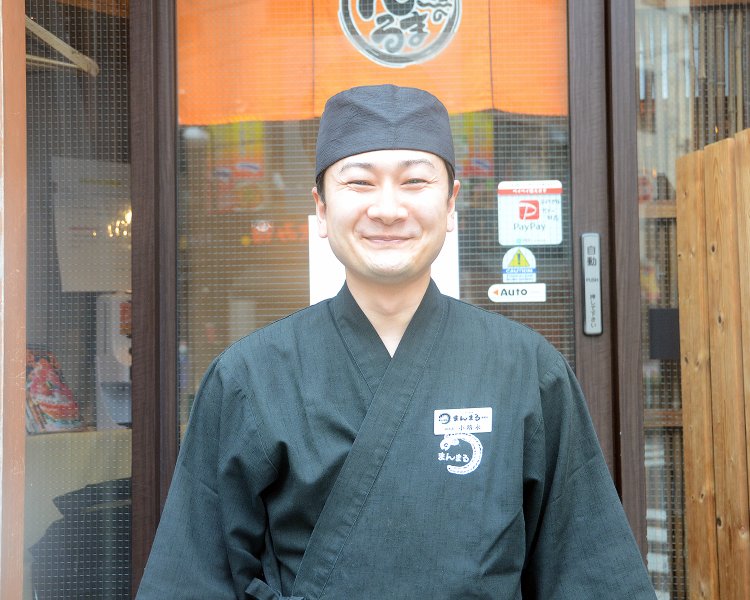 お話を伺ったのは副店長の小路永啓介さん。気さくな接客で、常連客からも親しまれているナイスキャラでもある。