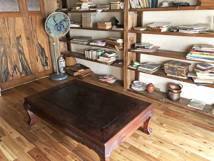 現在改装中の２階。ネコの声がすれど、姿は見えず。