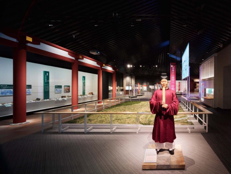 豊富な発掘資料と模型で古代の府中を体感できる常設展示室。