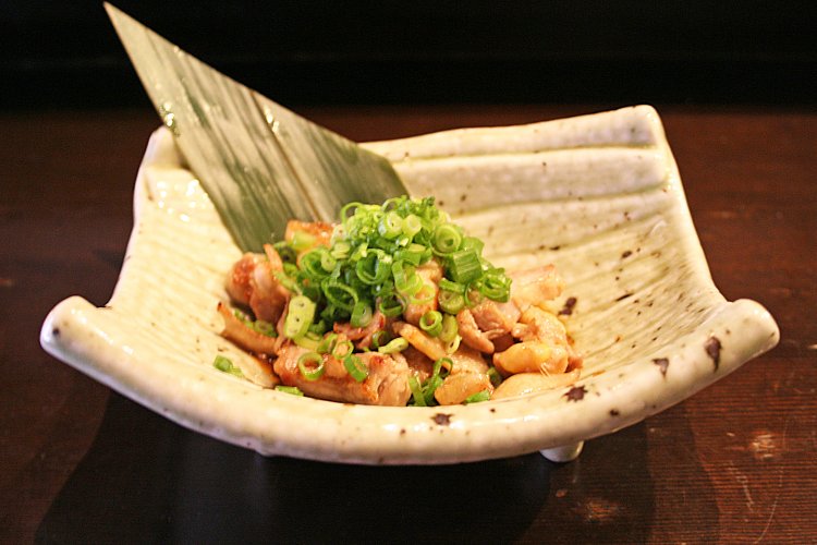 播州のローカルフードひねぽん。たっぷりのネギがアクセントに。