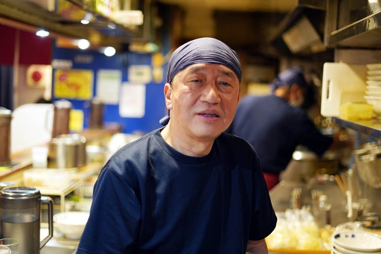 『和鉄』店主の小林康志さん。