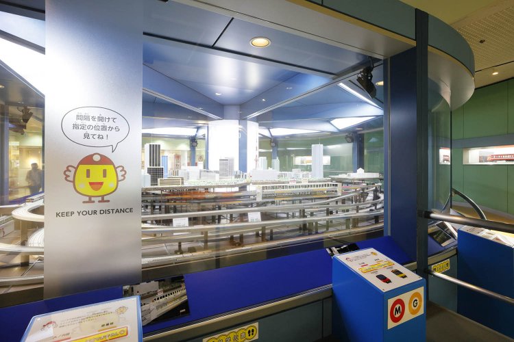 地下鉄なので地下を魅せる、特殊なジオラマ！