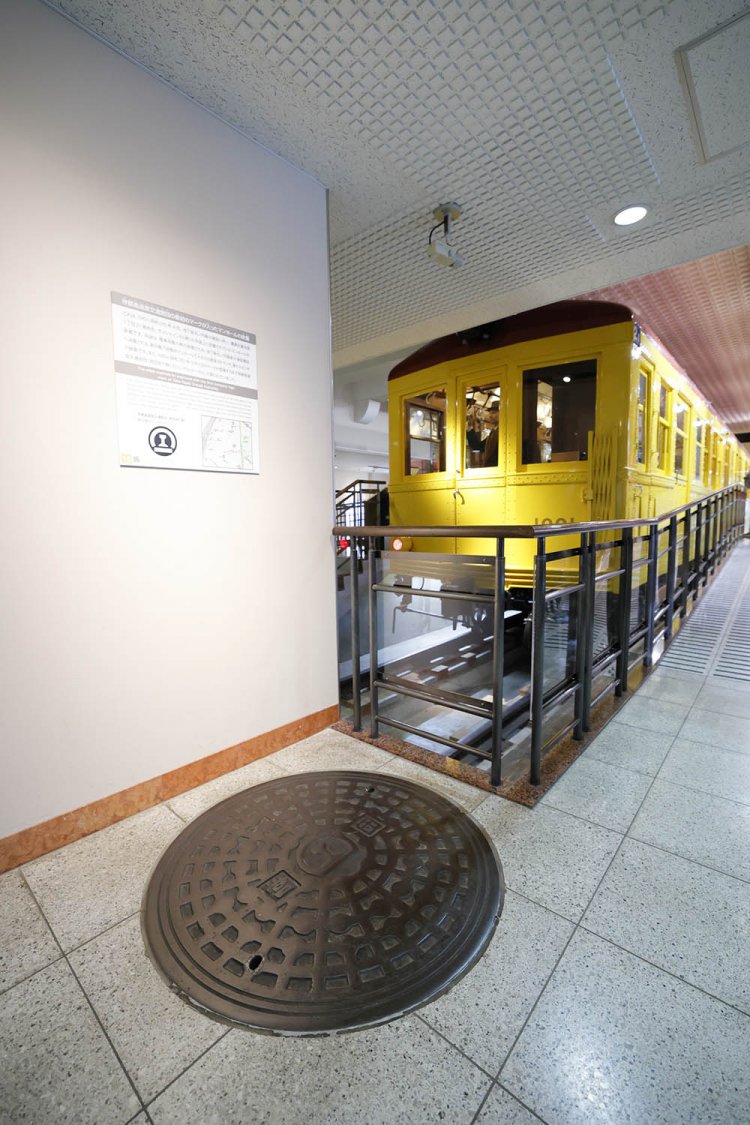 地下鉄博物館マンホール