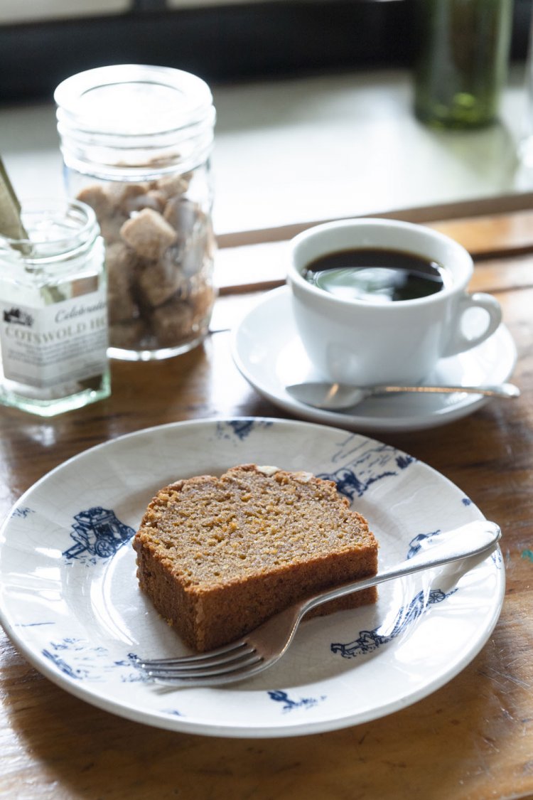 キャロットケーキ400円は米粉を用い、ふわしっとり。