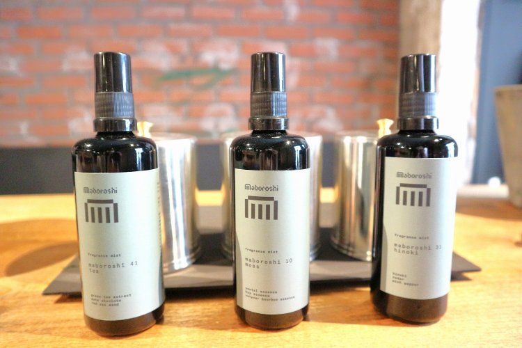 表情のちがう3種類のフレグランスミストは各4000円。3本セットでは1万円。