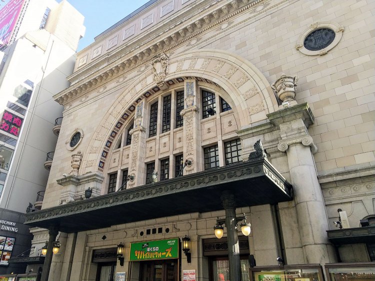 関西ジャニーズJr.に支えられている私が、聖地・大阪松竹座の前で祈ったこと