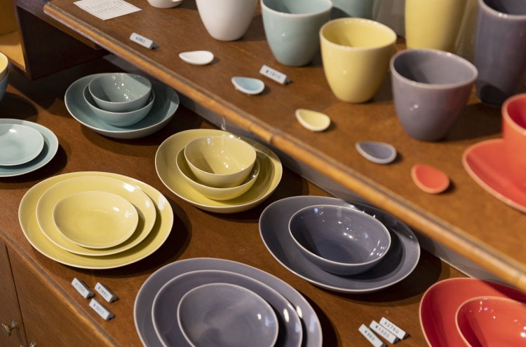 「波」という意味の「Våg（ヴォーグ）」シリーズは曲線が美しい。