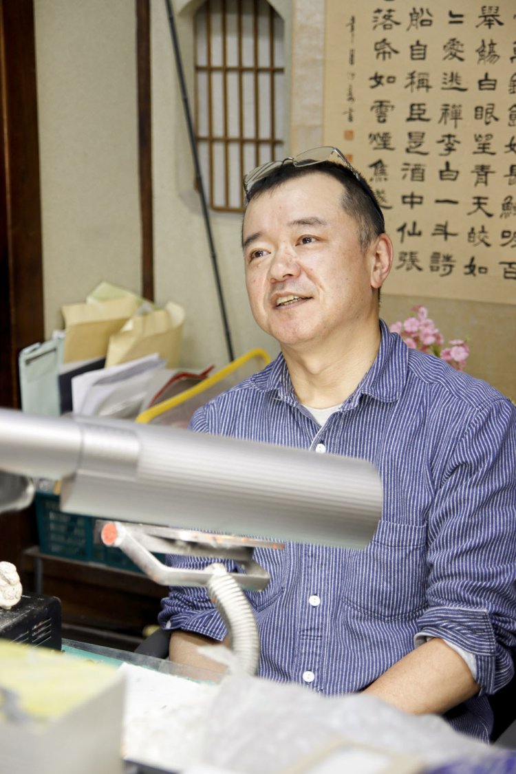 モチーフの参考のため動物園にも行くという山鹿さん。