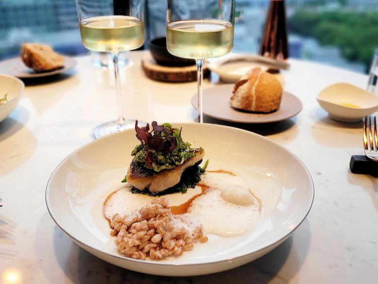 魚料理 The Magic Art of the Great Humbug -偉大なぺてん師の魔術- 。