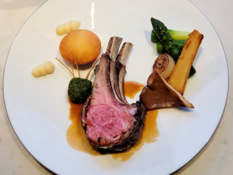 肉料理 How the Balloon Was Launched -気球はどうやってとんだか- 。