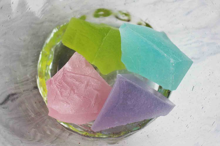 「花氷」4個入194円。