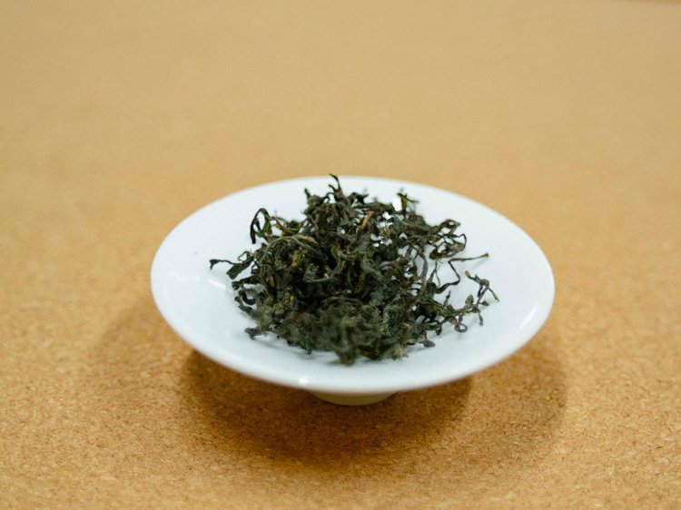 【Re:leaf Record】生葉から煎茶や紅茶を作ってみよう