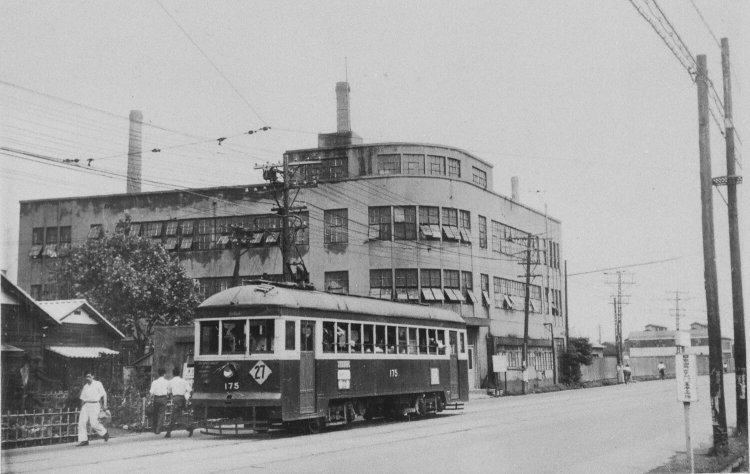 1952年のおいら。運賃は大人10円だった。（撮影＝手川文夫）