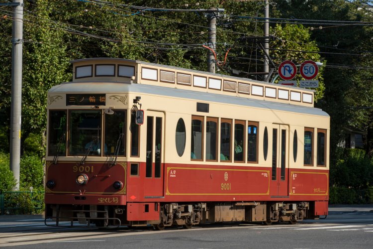 都電荒川線20_9000 えんじ