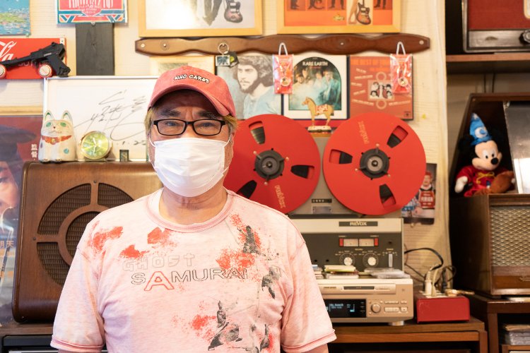 「人柄、鶏ガラ、豚ガラ」と話す店主の後藤勝彦さん。