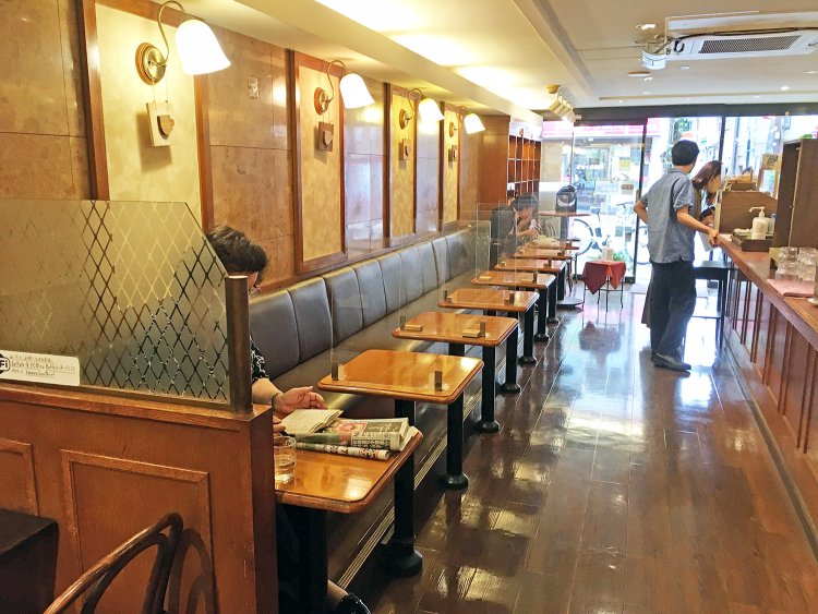 一人用席は8席。ゆっくりと1人の時間を楽しみたいときに。