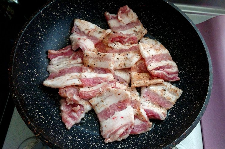 フライパンに入れる